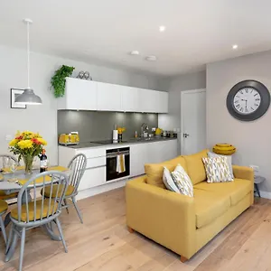  Apartment The Hastings, Lower Borough Walls